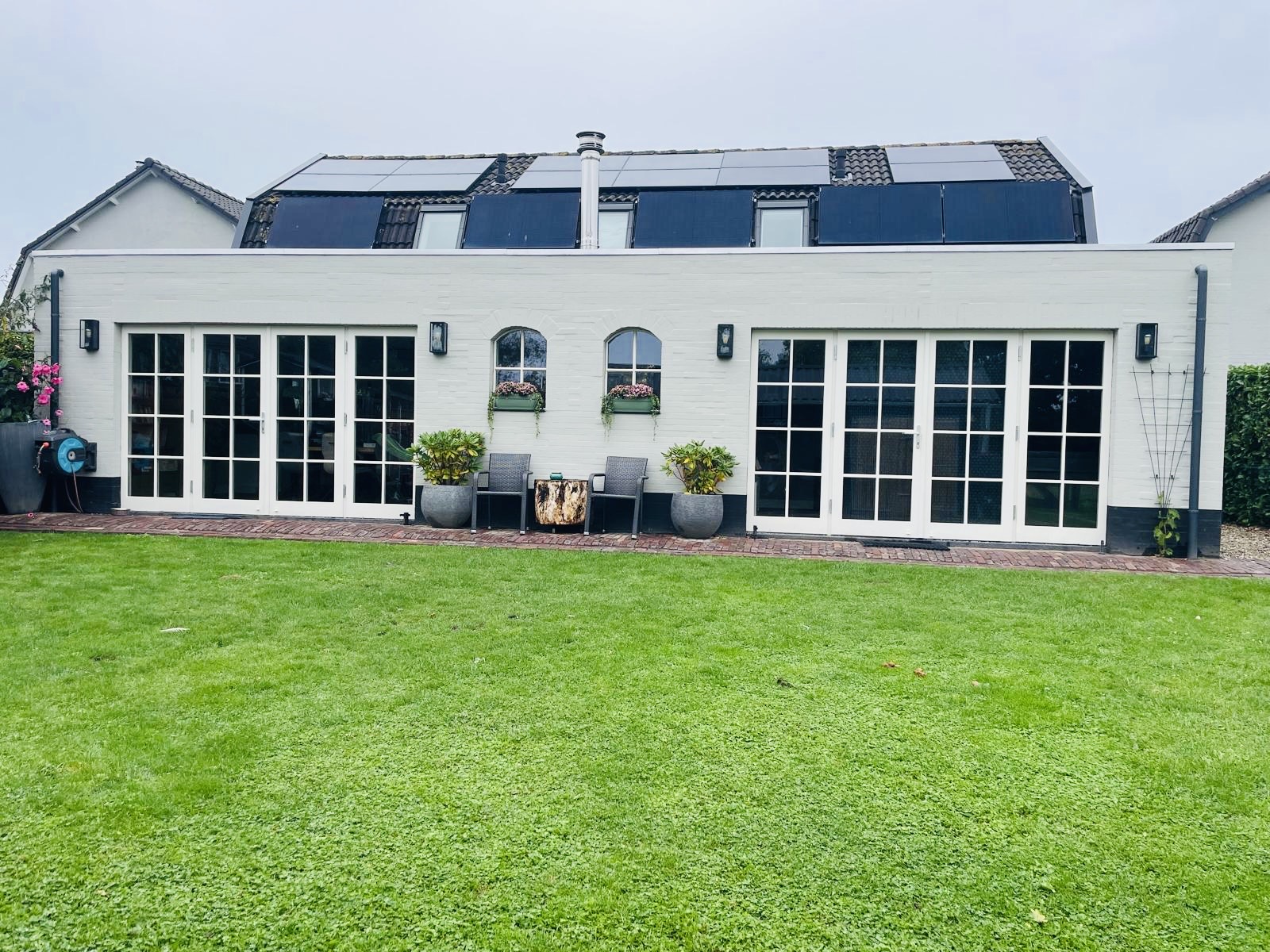 Uitbouw steelframe constructie Slijk Ewijk - aanzicht 1